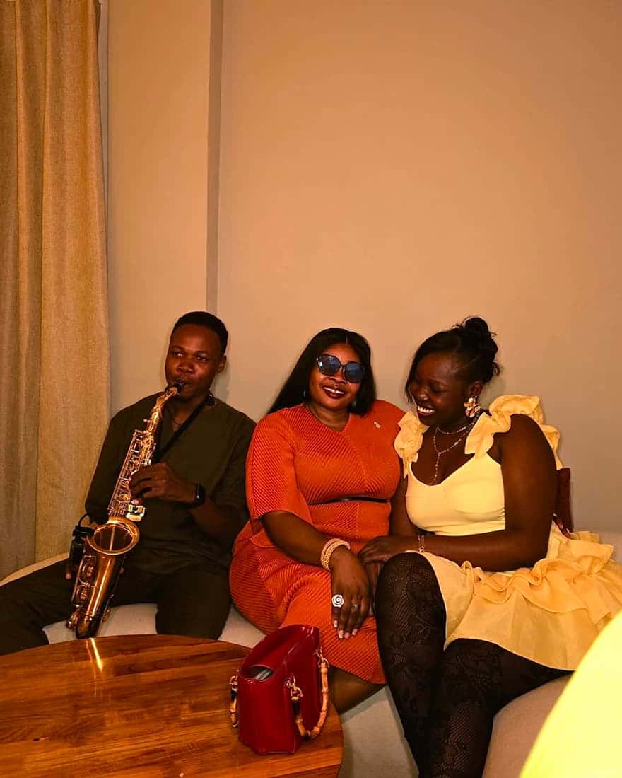 saxophoniste en concert intime